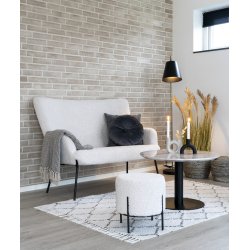 House Nordic Glasgow Sofa - hvid kunstig lammeskind med sorte ben 128