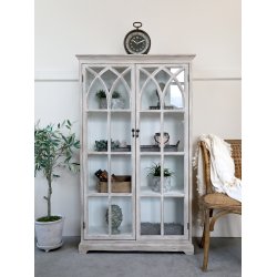 CHIC ANTIQUE VITRINESKAB M/BUEDE GLASL�GET SAND - 154
