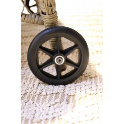 CHIC ANTIQUE SOLVOGN M/HYNDE/HJUL NATUR - 185