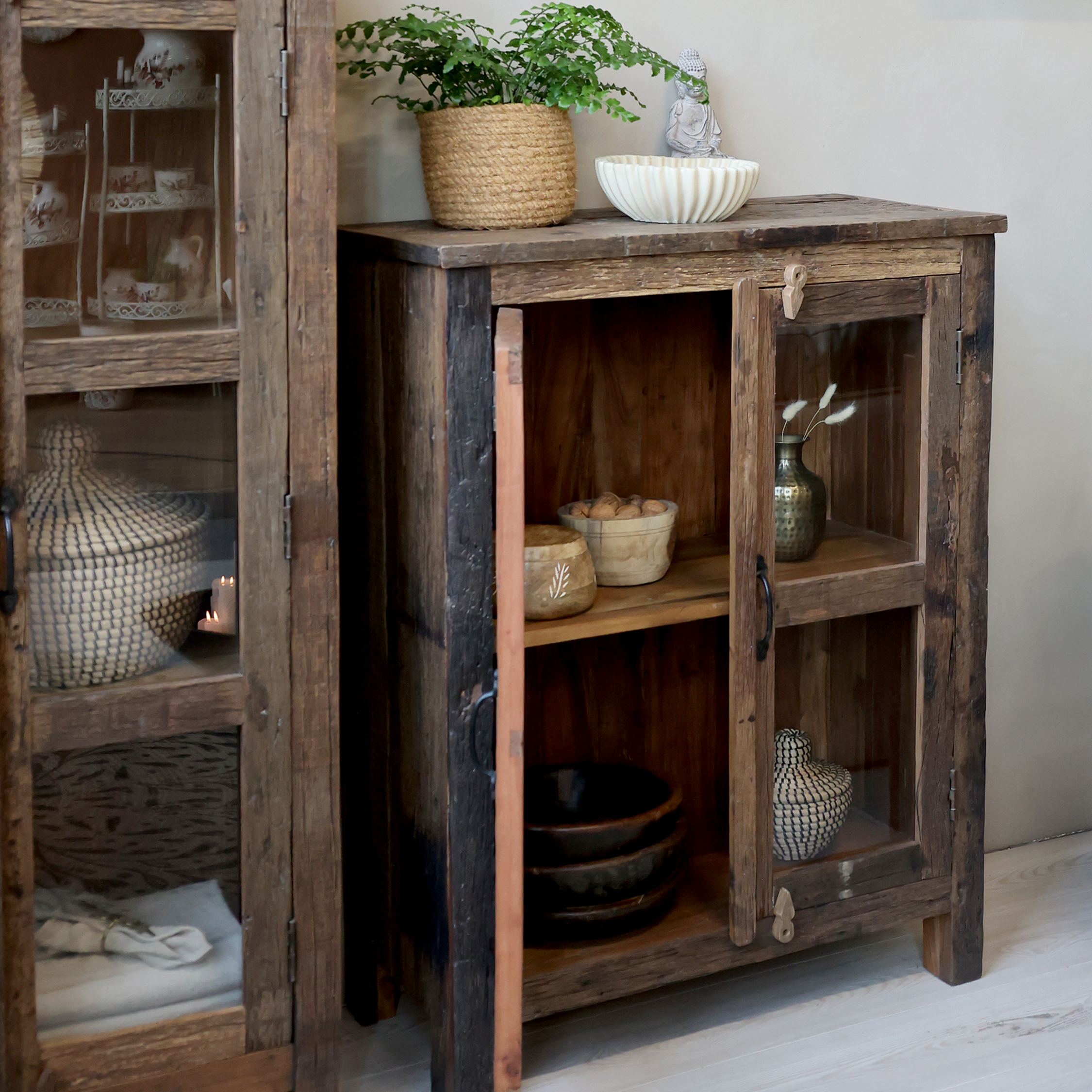 CHIC ANTIQUE GRIMAUD SKAB M. GLASLÅGER - 100